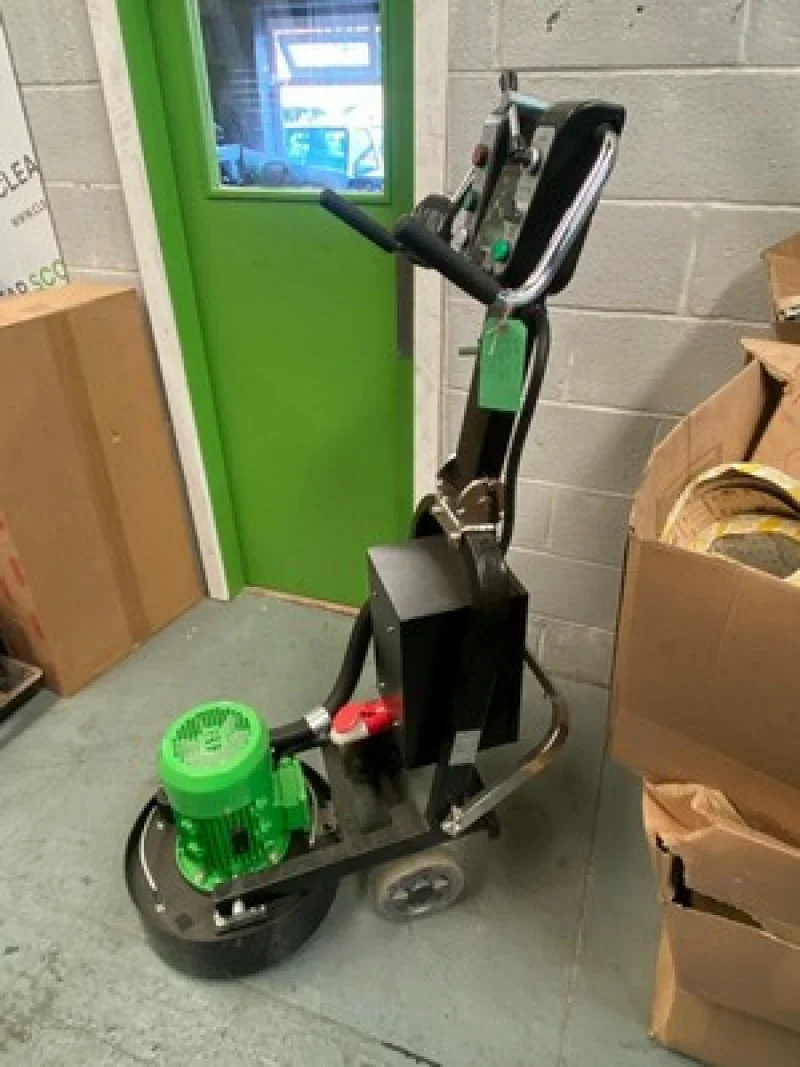 BPI Auctions - Forklift Truck, Woodworking Machinery, Pallet Racking, Floor Grinders, Tools & more at Auction - Auction Image 2