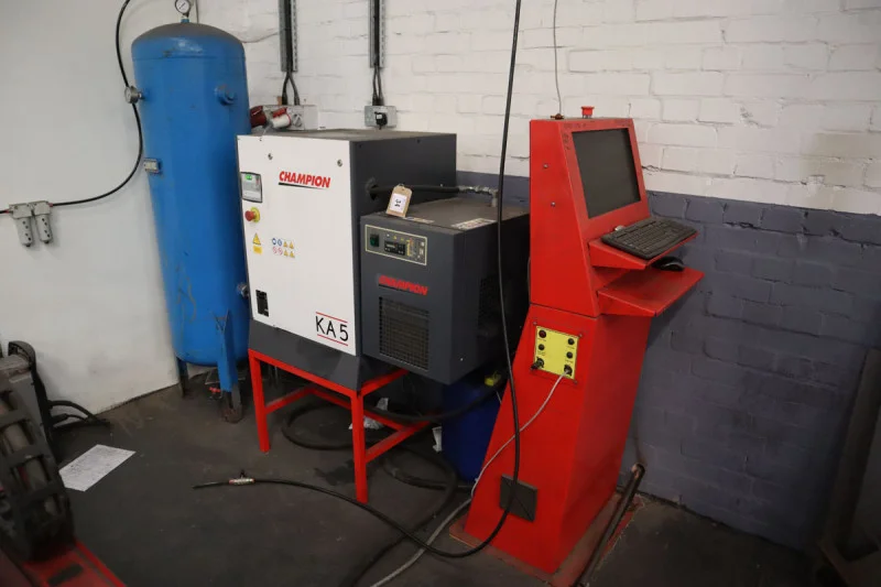W & H Peacock - CNC Machining Centres, Metal Fabrication & Other Equipment and Nissan MPV Auction - Auction Image 8