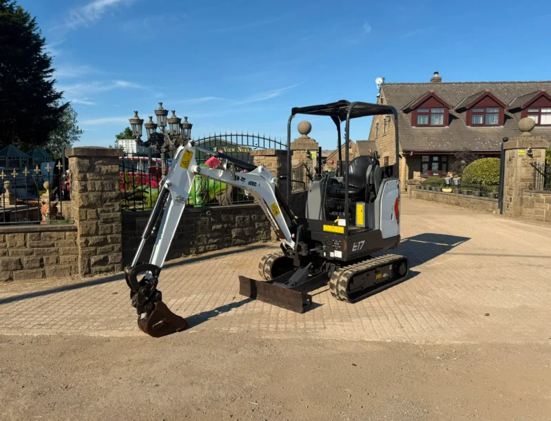 Universal Auctions Group Ltd - Massive Multi-Lot Auction; Ex-Fleet Vans, Agri, Construction & Heavy Plant Machinery And Much More! - Auction Image 10