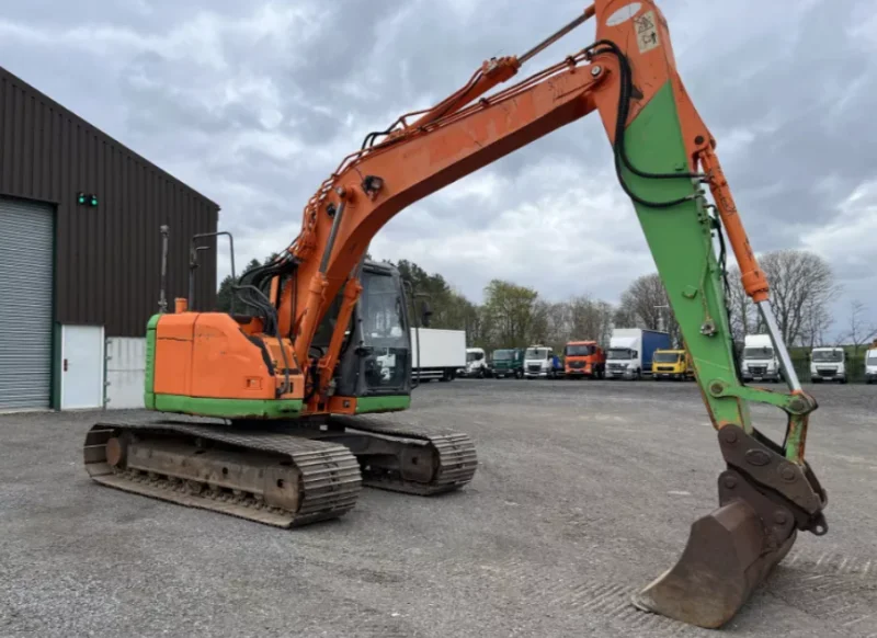 Universal Auctions Group Ltd - Over 700 Lots of Ex-Fleet Vehicles, Agri & Farm, Heavy Plant, Machinery, HGVs & Much More - Auction Image 4