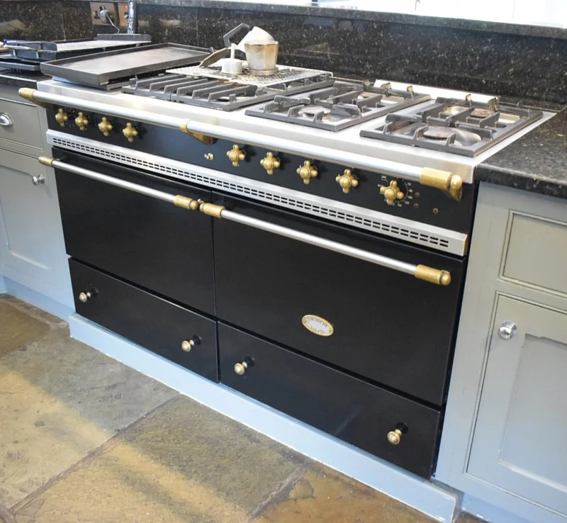 In2Corporate Ltd - Huge General Auction - 800 Lots to include Designer Furniture, Vehicles, IT & More - Auction Image 8