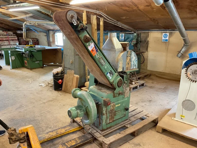BPI Auctions - Entire Contents of Joinery Workshop Auction to include Machinery, Forklift Truck, Workbenches, Spray Booths & More - Auction Image 1