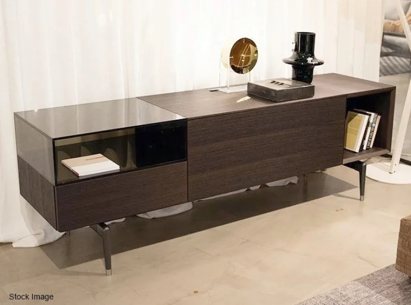 In2Corporate Ltd - Leading Designer Furniture & Luxury Homewares by B&B Italia, Poltrona Frau, Giorgio, Eichholtz, Ligne Roset, La Marzocco, B+O and more at Auction - Auction Image 3