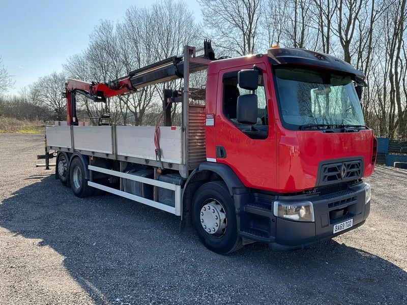 BPI Auctions - 2019 Renault D Wide 320 DTI8 Dropside Lorry with Palfinger Crane & 2019 Renault T Range 26 Tonne Curtainsider Auction - Auction Image 1