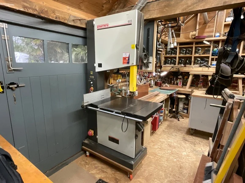 BPI Auctions - Woodworking Machinery to include Dimension Saw, Wide Delt Sander, Spindle Moulder, Bandsaw, Panel Saws & More at Auction - Auction Image 4