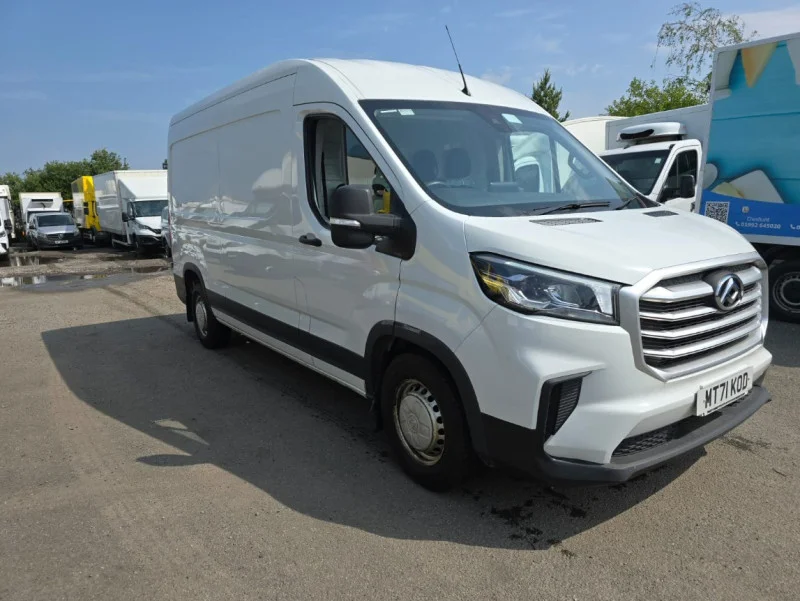 BPI Auctions - 2021 & 2022 Renault Master LWB & Maxus Deliver 9 Van Auction - Auction Image 3