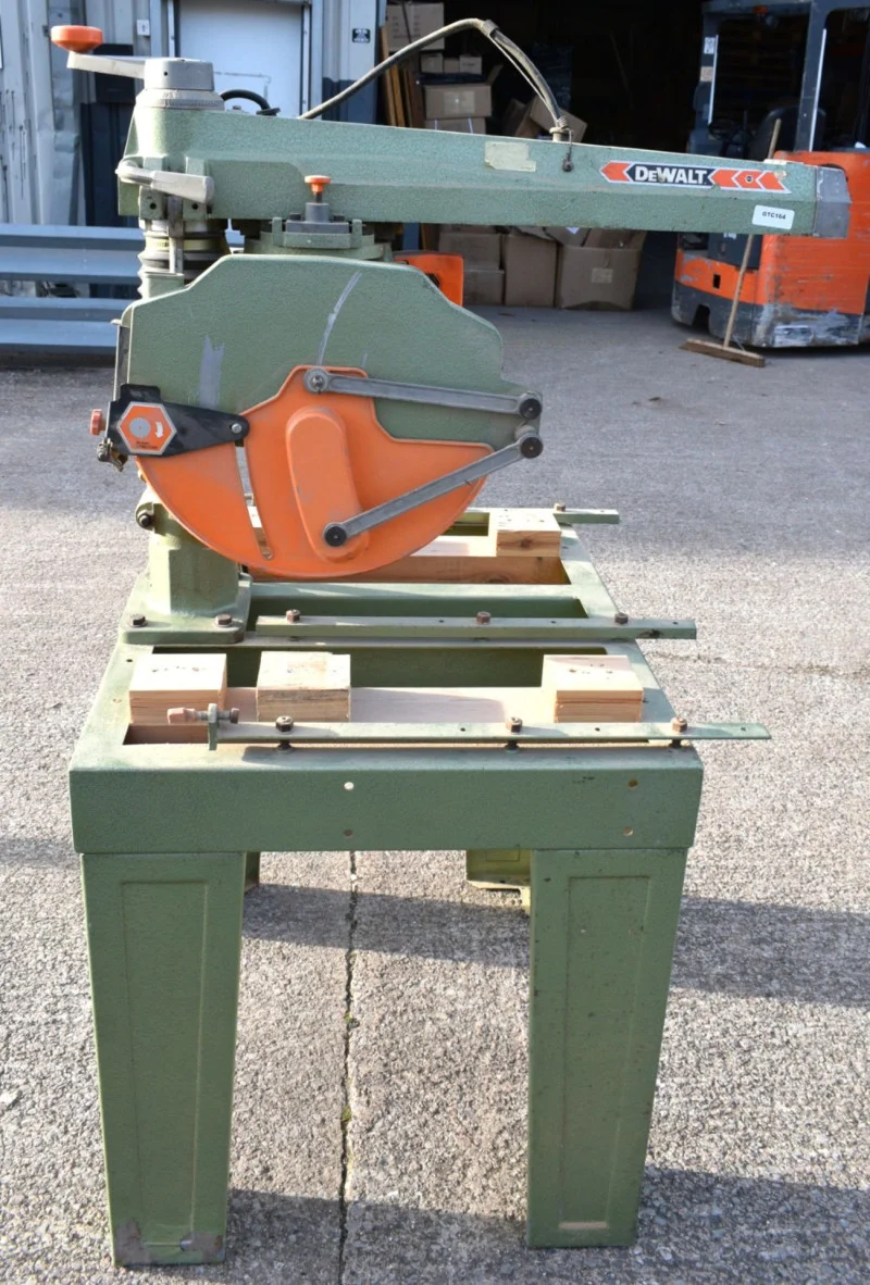 In2Corporate Ltd - General Auction (Day 1) Includes Fitted Kitchens, IT & Computers, Luxury Homewares, Woodworking Machines, Fine Furniture, Memorabilia, Toys, Paintings, Resale Stock & More - Auction Image 4