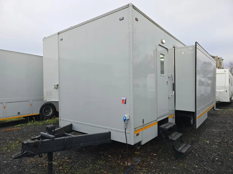 BPI Auctions - Film & TV Location Trailers, RVs & Vehicles at Auction - Auction Image 1
