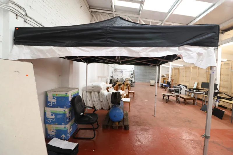 Lithgow Sons & Partners - 1500x Items of New Clothing, Catering Equipment & Trade Furnishings Auction - Auction Image 3