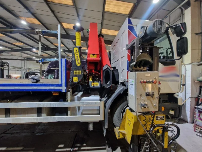 Salvue Ltd. - 2024 Volvo FE320 6x2 Flat Bed Truck with Palfinger SLD5 - Chemical Spill Damage (IBC Failure) at Auction - Auction Image 2