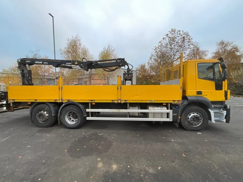 BPI Auctions - 2017 Iveco Stralis Curtain Sided Lorries & 2016 Iveco Stralis Dropside Flat Beds with Atlas Crane & Grab at Auction - Auction Image 2