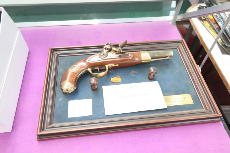 Lithgow Sons & Partners - Collectables & Curio - Auction Image 3