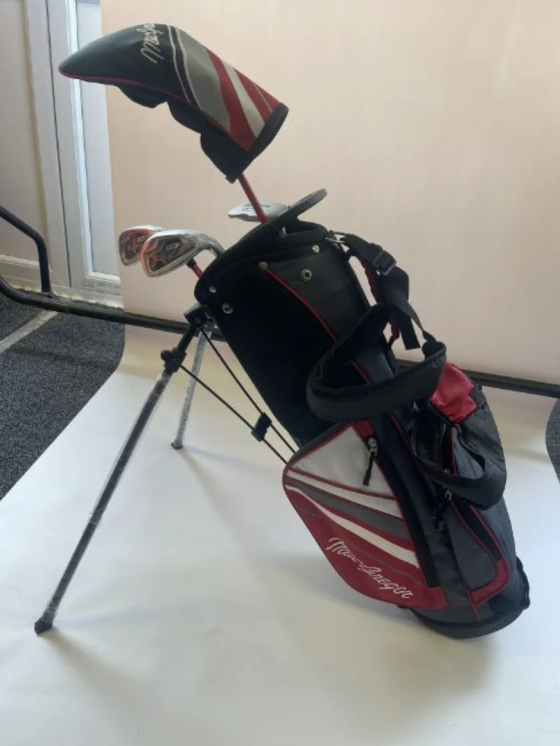 JPS Chartered Surveyors - Golf Auction to include: Golf Clubs, Sets, Clothes, Shoes, Accessories - Auction Image 5