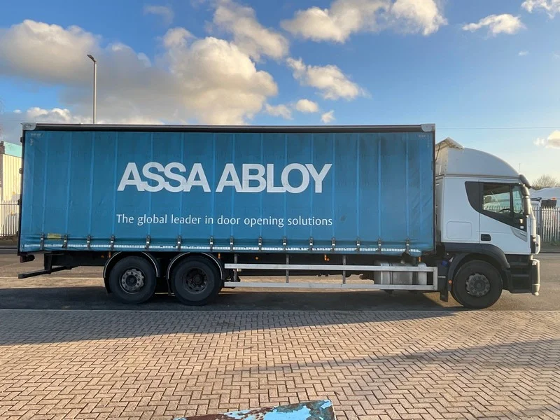 BPI Auctions - 2017 Iveco Stralis Curtain Sided Lorries & 2016 Iveco Stralis Dropside Flat Beds with Atlas Crane & Grab at Auction - Auction Image 4