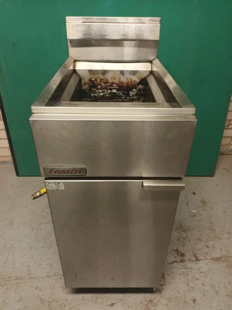 JPS Chartered Surveyors - Commercial Catering Auction featuring Buffalo Microwave Ovens, Spaceman Ice Cream Machine, Commercial Fryers, Adexa Pizza Oven & More - Auction Image 5