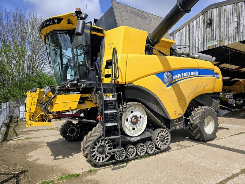 BPI Auctions - New Holland CX8.90, CR10.90 & CR8.80 Combine Harvesters Auction - Auction Image 2