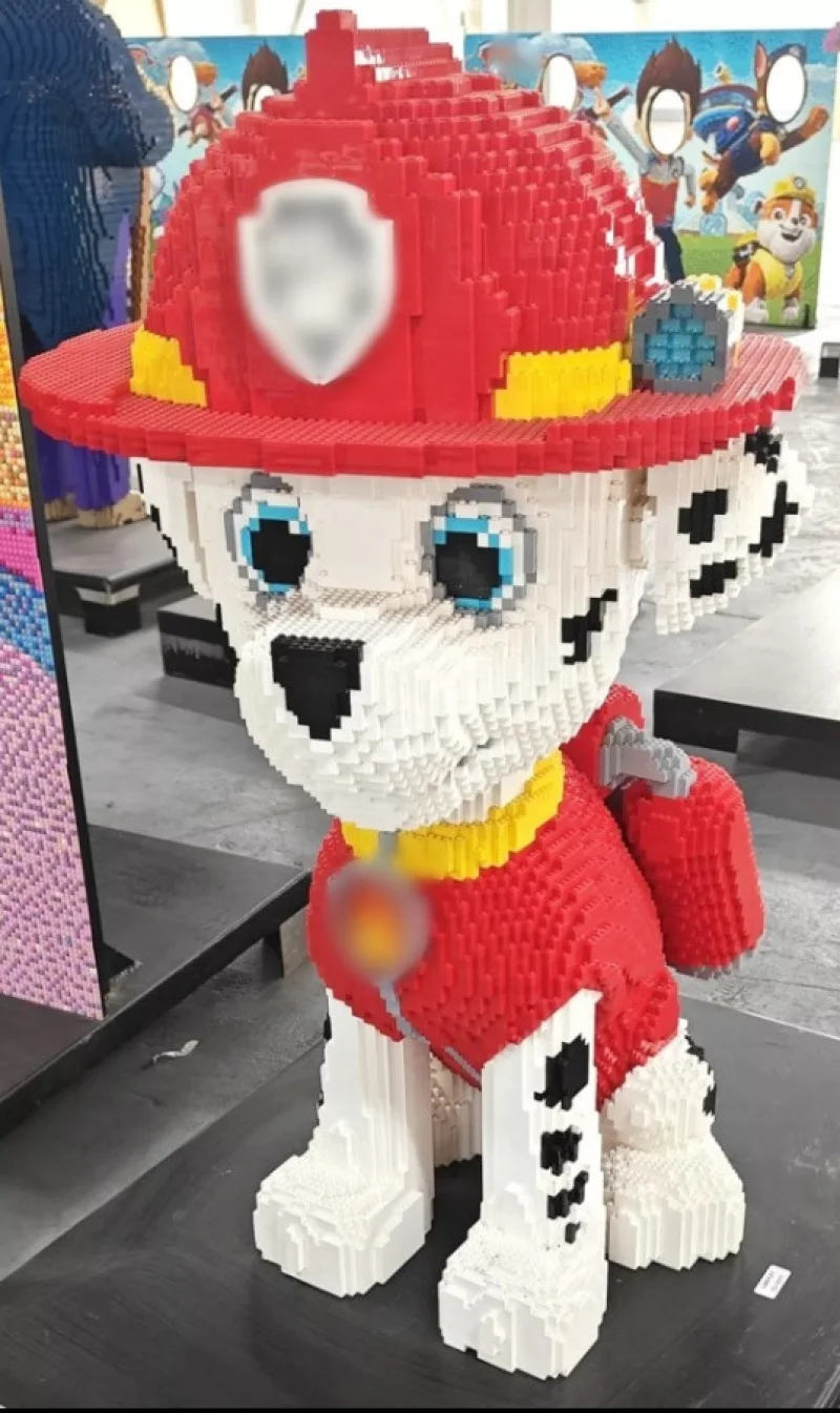 In2Corporate Ltd - Large Scale Plastic Building Brick Sculptures of Cartoon Style Puppies Auction - Auction Image 1