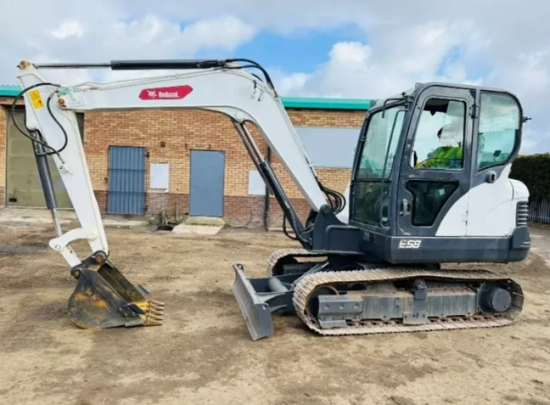 Universal Auctions Group Ltd - Massive Multi-Lot Auction; Ex-Fleet Vans, Agri, Construction & Heavy Plant Machinery And Much More! - Auction Image 6