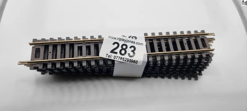 Ripley Jones Auctions - Second day of our 2 day Collectable Auction, today is Subbuteo and Railway - Auction Image 7