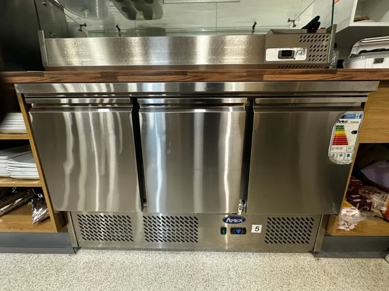 Mid Ulster Auctions Ltd - Entire Cafe Contents of Toast, Cullybackey at Auction - Auction Image 2