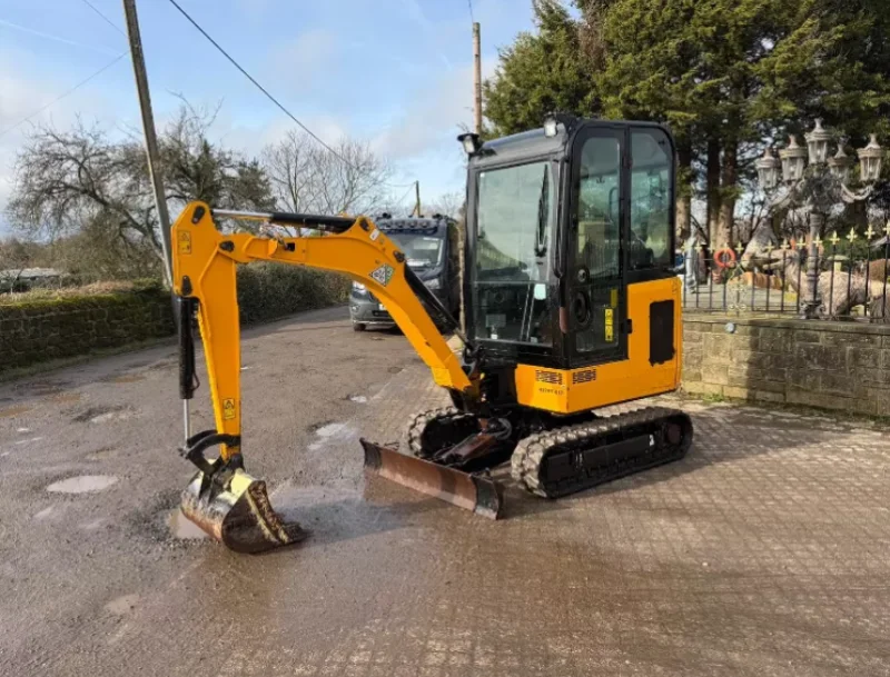 Universal Auctions Group Ltd - Major Clearance Auction, Over 700 lots: Ex-Fleet Vehicles, Agri & Farm, Heavy Plant, Machinery, HGVs & Much More - Auction Image 2