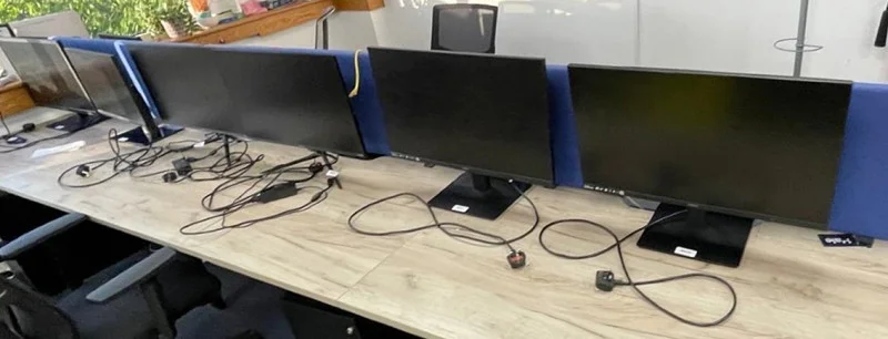 In2Corporate Ltd - Contents of a Maintenance Business Office & Warehouse Featuring Tools, Racking, PPE Equipment, Computers, Televisions, Office Equipment & More! - Auction Image 4
