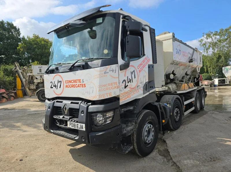 BPI Auctions - 2017, 2018 & 2019 Renault C430 8x4 Siemens VDO Volumetric Concrete Mixer Truck Auction - Auction Image 2
