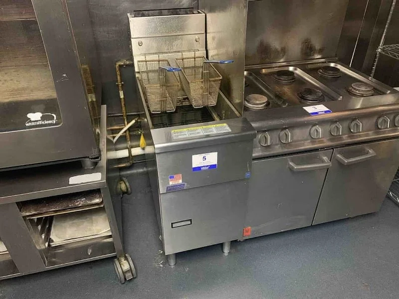 Sweeney Kincaid - Contents of a Bar & Restaurant Auction - Auction Image 3