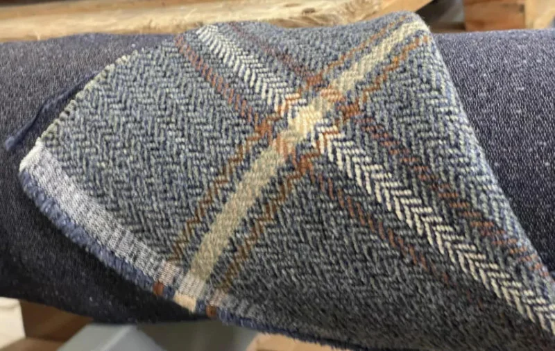 In2Corporate Ltd - Premium Upholstery Fabrics and Leather Hides from Major UK Furniture Distributors - Auction Image 8