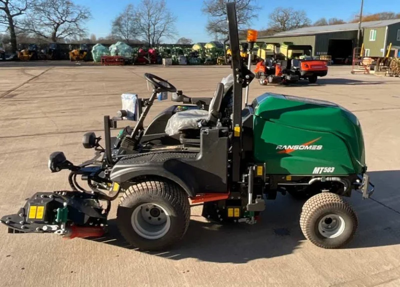 BPI Auctions - Cushman Truckster Utility Vehicle & Ride on Lawnmowers Auction - Auction Image 1