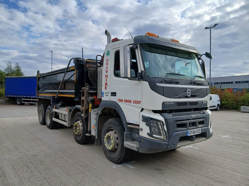 W & H Peacock - Volvo Grab Lorry Auction - Auction Image 7