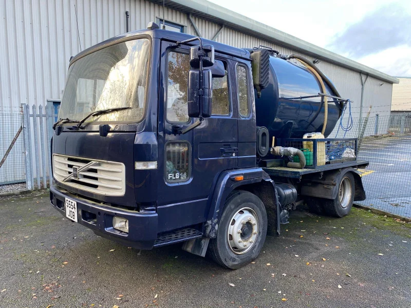 BPI Auctions - Film & TV Location Trailers, RVs & Vehicles at Auction - Auction Image 6