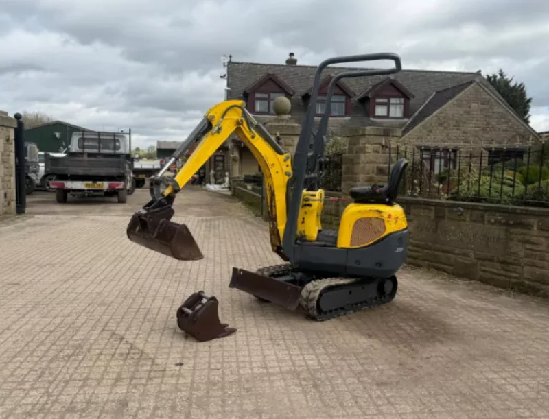 Universal Auctions Group Ltd - Over 700 lots: Ex-Fleet Vehicles, Agri & Farm, Heavy Plant, Machinery, HGVs & Much More - Auction Image 3