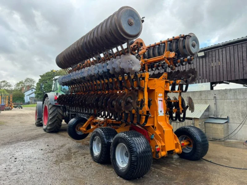 Universal Auctions Group Ltd - Massive Multi-Lot Auction; Ex-Fleet Vans, Agri, Construction & Heavy Plant Machinery And Much More! - Auction Image 7
