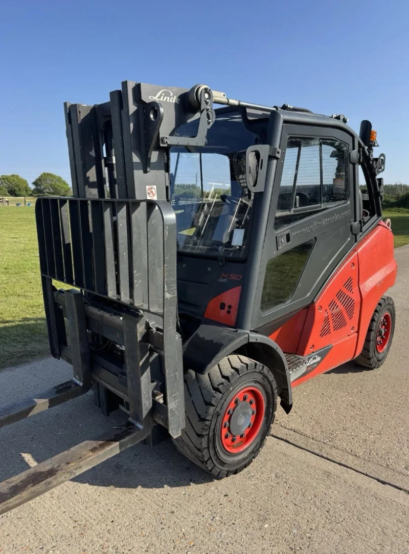Universal Auctions Group Ltd - Massive Multi-Lot Auction; Ex-Fleet Vans, Agri, Construction & Heavy Plant Machinery And Much More! - Auction Image 3