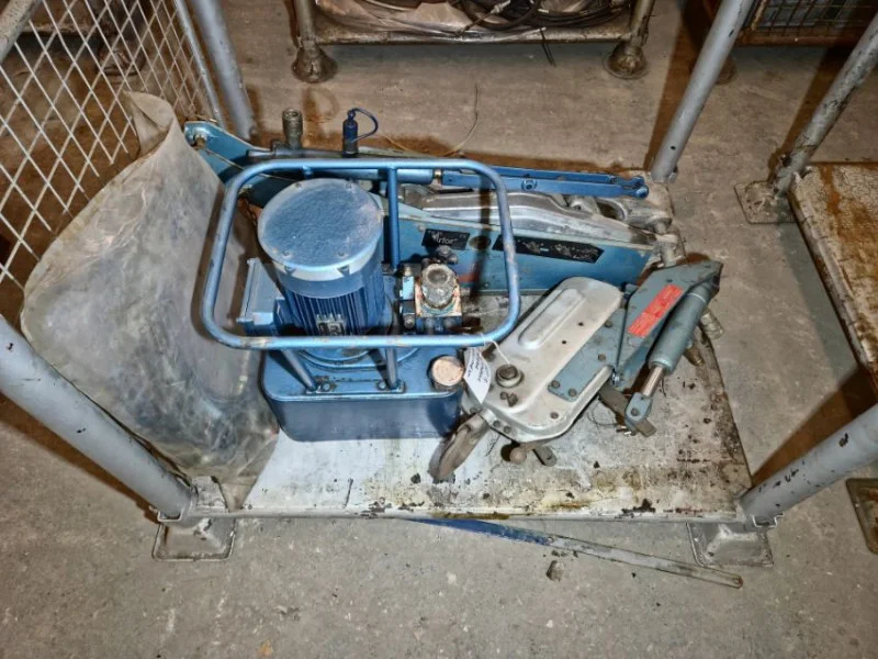 JPS Chartered Surveyors - Contents of Sanders Machinery - Denbigh - Range of Industrial Machinery, Hand/Power Tools, Lifting Equipment, Metal Stock & More at Auction - Auction Image 3