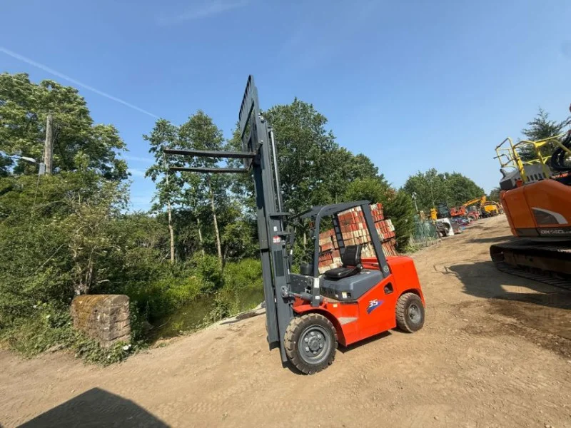 Universal Auctions Group Ltd - New Plant, Machinery & Vehicle Auction! Weekly sale 1 of 2 - Auction Image 3