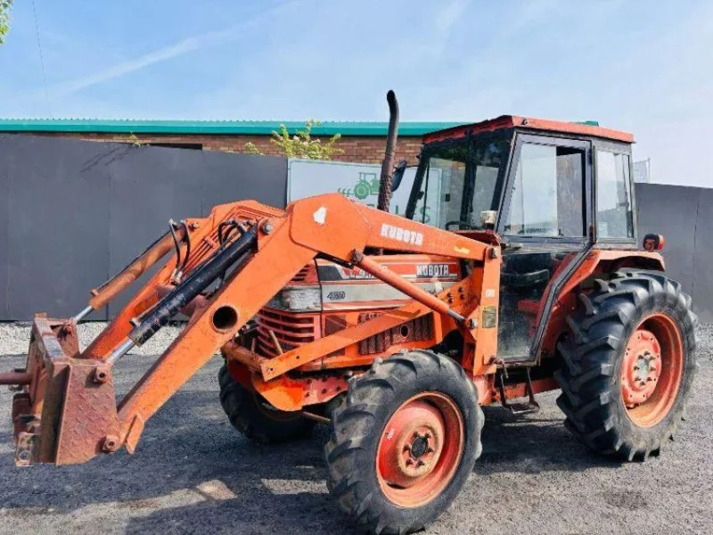 Universal Auctions Group Ltd - Massive Sale! Excavators, Tractors, Forklifts, Agri, Telehandlers & Much More at Auction - Auction Image 4