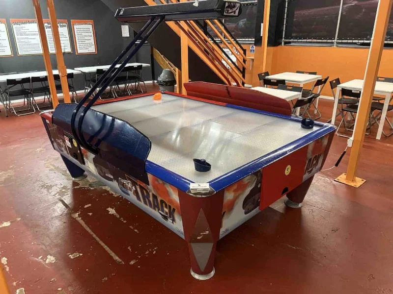 Sweeney Kincaid - Trampoline Park Equipment, Catering Equipment, Amusement Machines at Auction - Auction Image 3