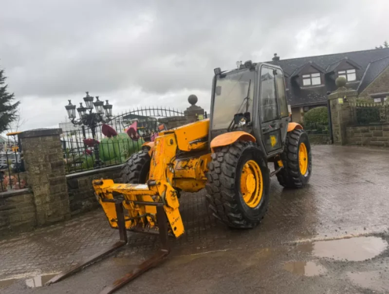 Universal Auctions Group Ltd - Massive Multi-Lot Auction; Ex-Fleet Vans, Agri, Construction & Heavy Plant Machinery And Much More! - Auction Image 1