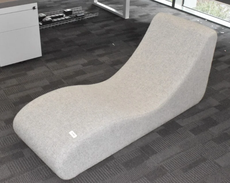 In2Corporate Ltd - Contents of a Modern Office Building In Hayes UB3 - Features Desk Pods, Chairs, Designer Furniture, Job Lots and More - Final Phase! - Auction Image 4