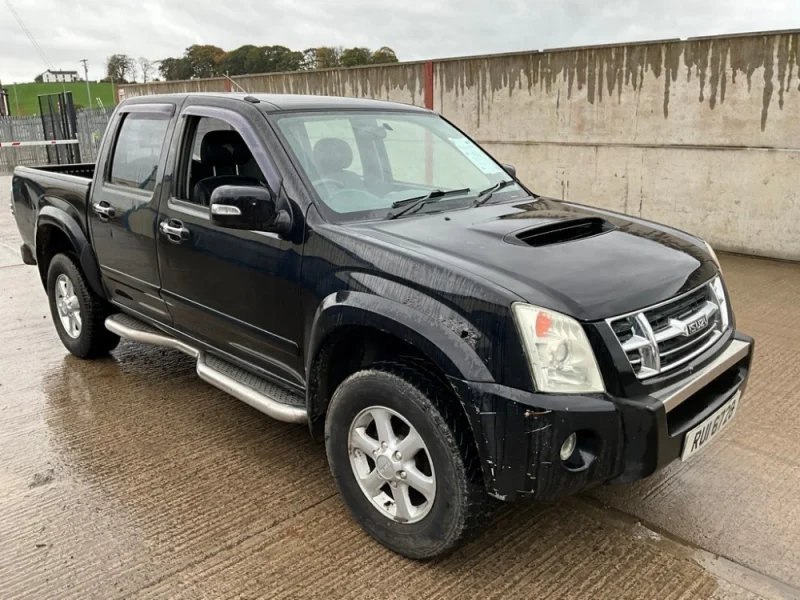 Mid Ulster Auctions Ltd - Vehicle Auction featuring Tractor Units, Grab Lorries, Cherry Pickers, Vans, Double Cab Pickup, Cars & More - Auction Image 3