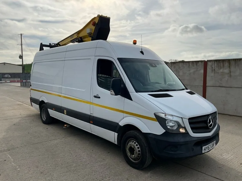 Mid Ulster Auctions Ltd - Vehicle Auction featuring Tractor Units, Grab Lorries, Cherry Pickers, Vans, Double Cab Pickup, Cars & More - Auction Image 2