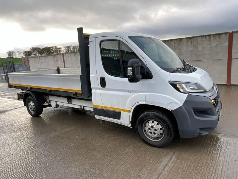 Mid Ulster Auctions Ltd - Vehicle Auction featuring Tractor Units, Grab Lorries, Cherry Pickers, Vans, Double Cab Pickup, Cars & More - Auction Image 5