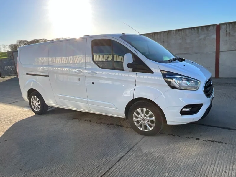 Mid Ulster Auctions Ltd - Vehicle Auction featuring Tractor Units, Grab Lorries, Cherry Pickers, Vans, Double Cab Pickup, Cars & More - Auction Image 6