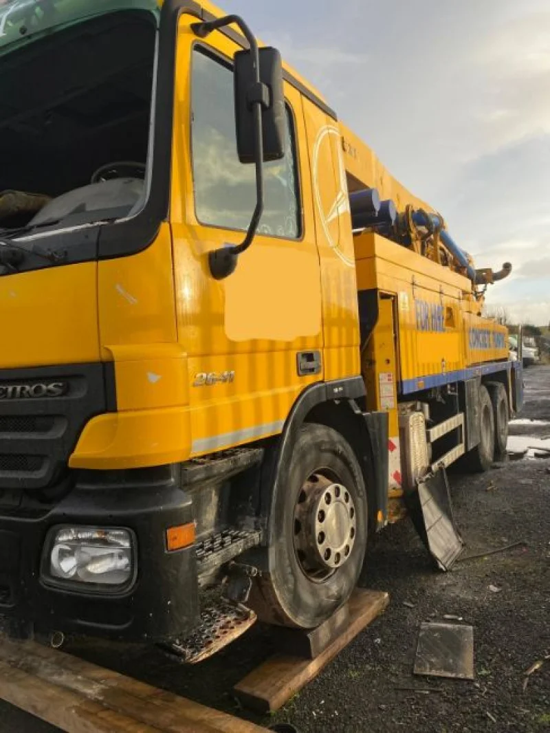 Gavel Auctioneers Ltd - Salvage 2008 Mercedes Actros with Putzmeister Concrete Pump Auction - Auction Image 4