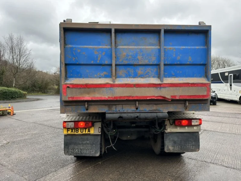 Gavel Auctioneers Ltd - 2018 Renault C430 Comfort Range Euro 6 Tipper Truck Auction - Auction Image 4