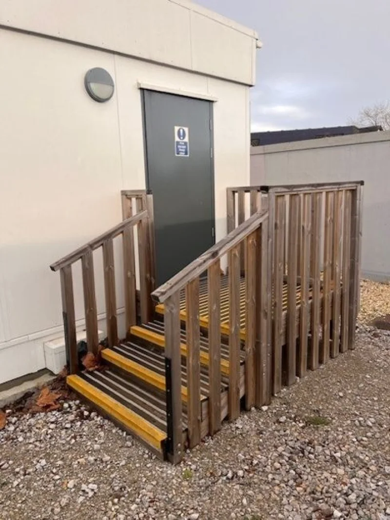 Gilbert Baitson - Five Section Modular Building 19m x 8m Auction - Auction Image 2