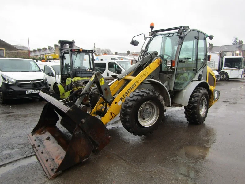 Burnley Auctioneers - HGVs, Light Commercials & Cars, Plant & Machinery - Auction Image 4