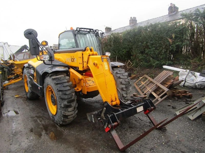 Burnley Auctioneers - HGVs, Light Commercials & Cars, Plant & Machinery - Auction Image 8